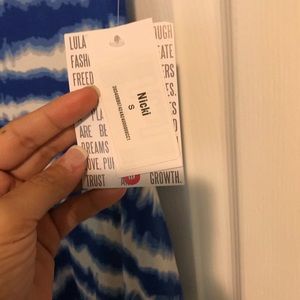 Brand new with tags lularoe Nicki size small